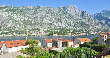 Villa 4 chambres dans Dobrota, Monténégro