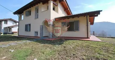 Villa 5 habitaciones en Stresa, Italia