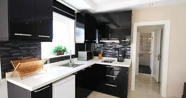 Wohnung 4 Schlafzimmer in Mahmutlar, Türkei