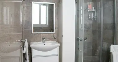 Maison 5 chambres dans Agios Tychonas, Chypre