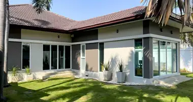 Maison 4 chambres dans Huai Yai, Thaïlande