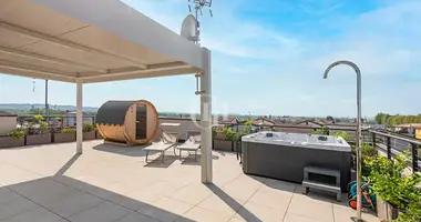 Penthouse 2 bedrooms in San Martino della Battaglia, Italy