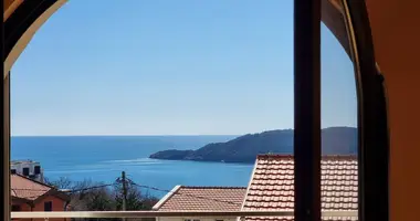Apartamento 2 habitaciones en Budva, Montenegro