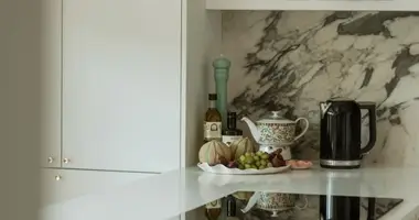 Wohnung 4 zimmer in Warschau, Polen