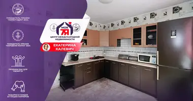 Apartamento 3 habitaciones en Minsk, Belarús