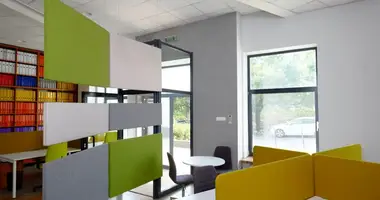Propiedad comercial 107 m² en Varsovia, Polonia