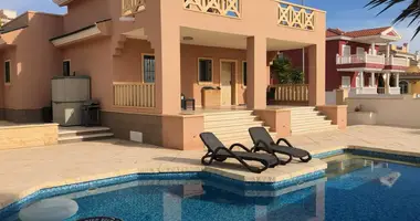 Villa in Urbanizacion Dona Pepa, Spanien