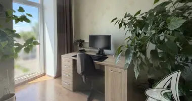3 room apartment in Muchaviecki sielski Saviet, Belarus