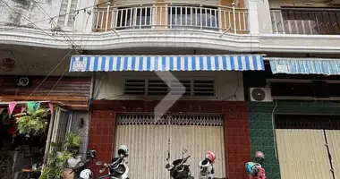4 bedroom Villa in Sangkat Boeng Trabaek, Cambodia