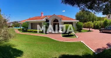Casa 4 habitaciones en Cumbaya, Ecuador