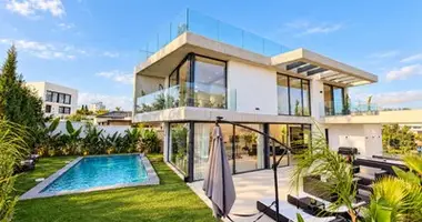 5 bedroom house in San Pedro Alcantara, Spain
