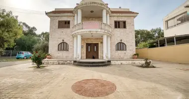 Villa 4 bedrooms in Limassol, Cyprus