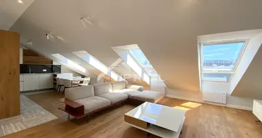 Apartamento 3 habitaciones en Riga, Letonia