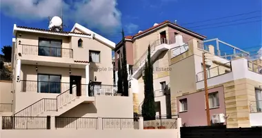 Villa 4 chambres dans Yeroskipou, Chypre