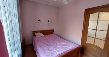 Apartamento 3 habitaciones en Maladetchna, Belarús