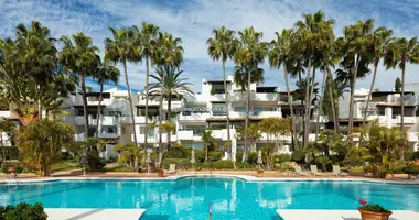 Doppelhaus 4 Schlafzimmer in Malaga, Spanien