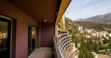 Luxury Three-Bedroom Apartment for Rent with Sea View in Budva, Bečići in Budva, Montenegro