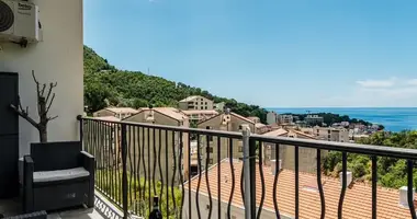Multilevel apartments 3 bedrooms in Przno, Montenegro