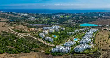 2 bedroom apartment in Estepona, Spain