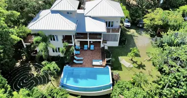 Haus 4 Schlafzimmer in Pollytilly Bight, Honduras