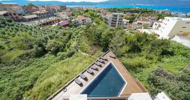 Apartamento 3 habitaciones en Tivat, Montenegro