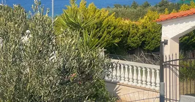 Bungalow 6 bedrooms in Nea Potidea, Greece