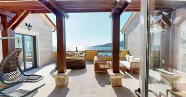 Wohnung 4 Schlafzimmer in Lustica, Montenegro