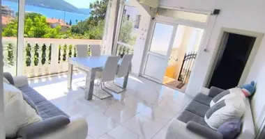 Wohnung 2 Schlafzimmer in Kumbor, Montenegro