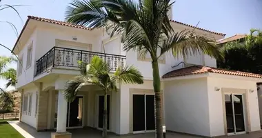 Wohnung 4 Schlafzimmer in Koinoteta Agiou Tychona, Zypern