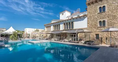 Коммерческое помещение 6 515 м² в Castello dEmpuries, Испания
