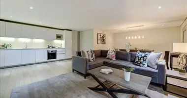 3 bedroom apartment in London, United Kingdom