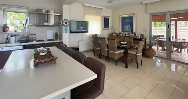 Appartement 4 chambres dans Demos Agiou Athanasiou, Chypre