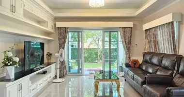 4 bedroom house in Huai Yai, Thailand