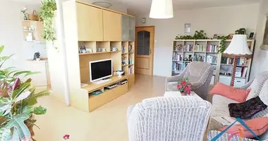 Mieszkanie 3 pokoi w Miasto Stołeczne Praga, Czechy
