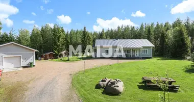 Haus 5 zimmer in Tuomikyla, Finnland