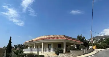 4 bedroom house in Tala, Cyprus