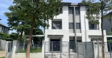 Dom 4 pokoi w Khan Dangkao, Kambodża