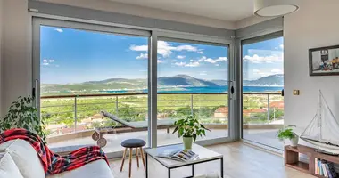 Wohnung 2 Schlafzimmer in Tivat, Montenegro