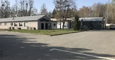 Магазин 1 122 м² в Конин, Польша