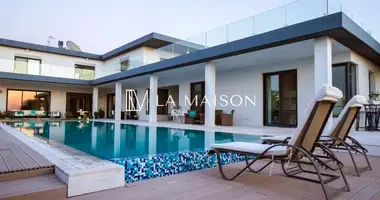 8 bedroom House in Nicosia, Cyprus