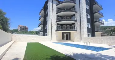 Casa 15 habitaciones en Montenegro