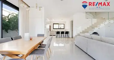 Коттедж 6 комнат в Хадера, Израиль