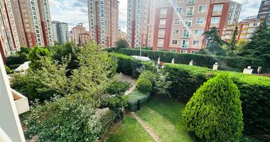 5 room apartment in Muhtar Halil Coskun Sokagi, Turkey