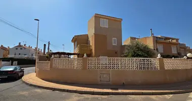 Townhouse 5 bedrooms in Torrevieja, Spain