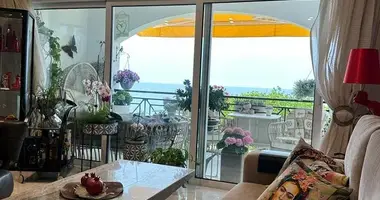 Wohnung 4 Schlafzimmer in Limassol, Zypern