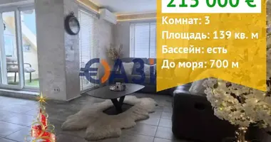 Квартира 3 комнаты в Несебр, Болгария