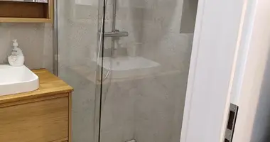 Mieszkanie 2 pokoi w Warszawa, Polska