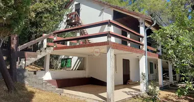 Dom w Herceg Novi, Czarnogóra