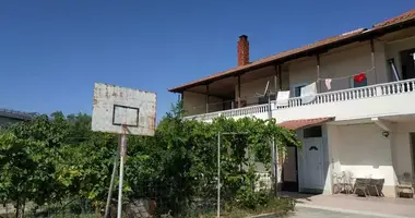 Apartamento 5 habitaciones en Peristasi, Grecia