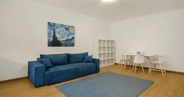 Mieszkanie 3 pokoi w Warszawa, Polska